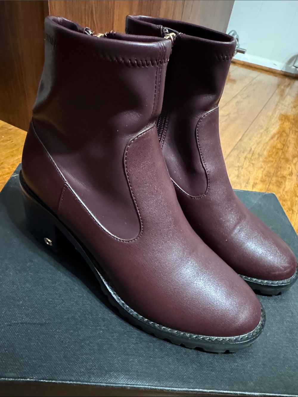 Women's Burgundy Ankle Boots - Sleek Zip Closure